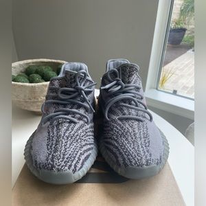 Yeezy boost 350 V2